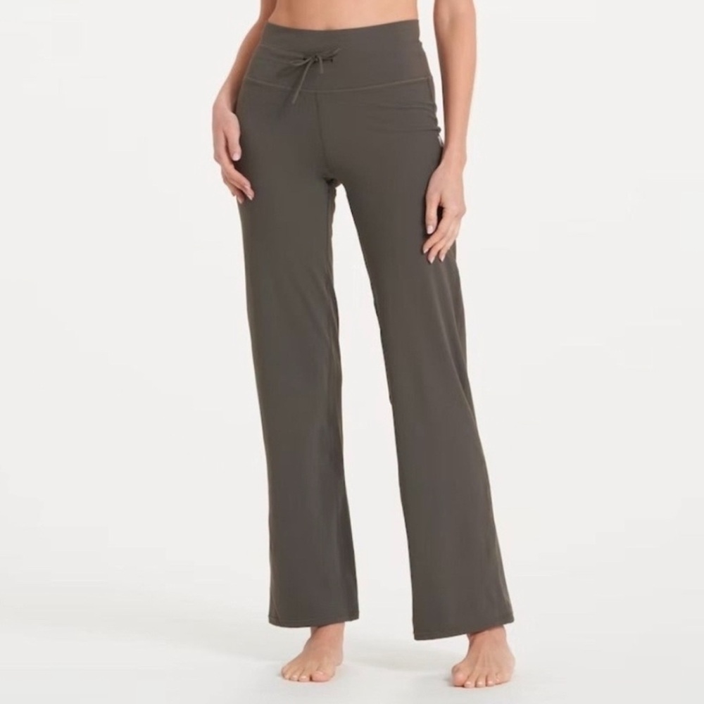 Vuori Women's Daily Wide Leg Pants